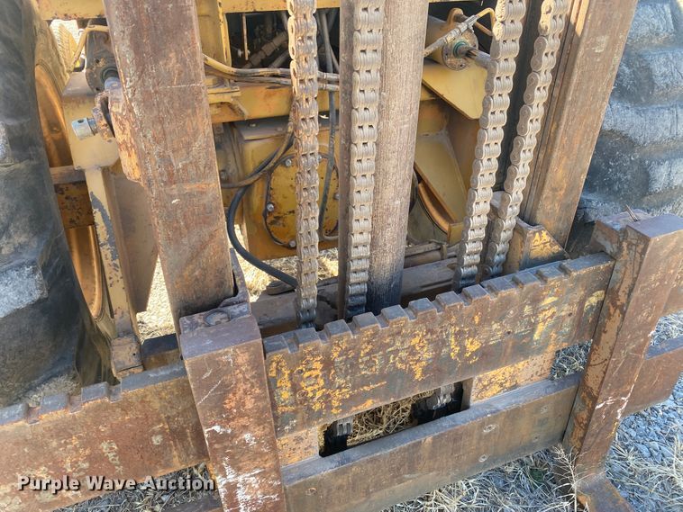 image for item DL1413 Case 585  forklift