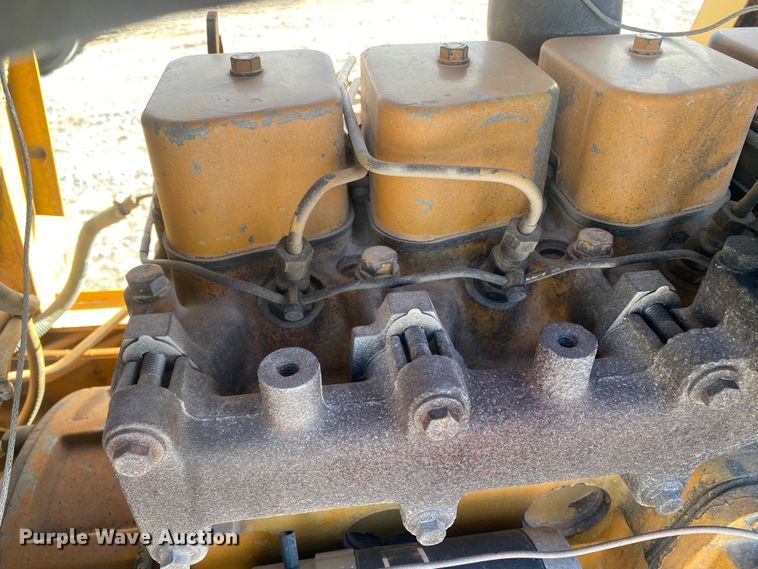 image for item DL1413 Case 585  forklift