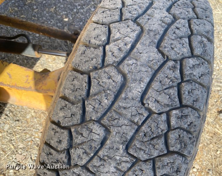 image for item DL1413 Case 585  forklift