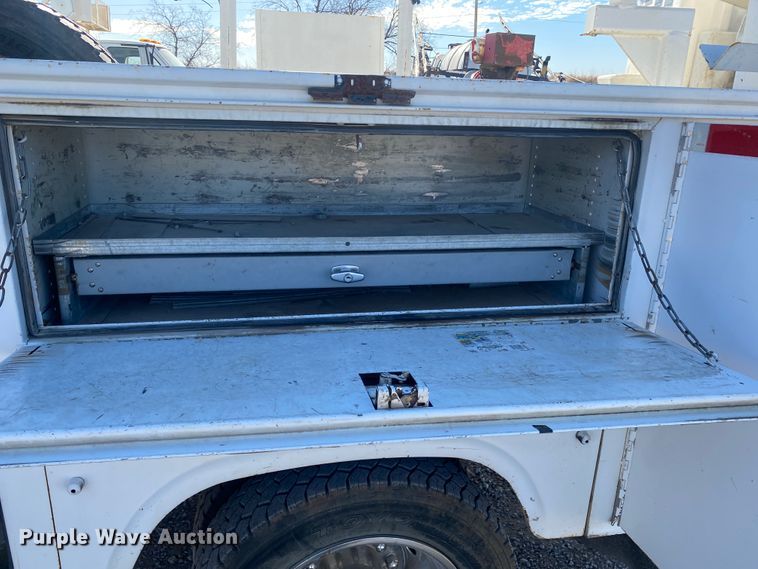 image for item DL1417 2009 Ford F550 Super Duty  bucket truck