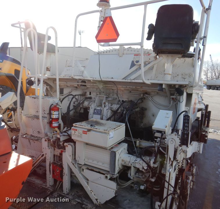 image for item DL5917 Cedarapids Grayhound CR462R  paver