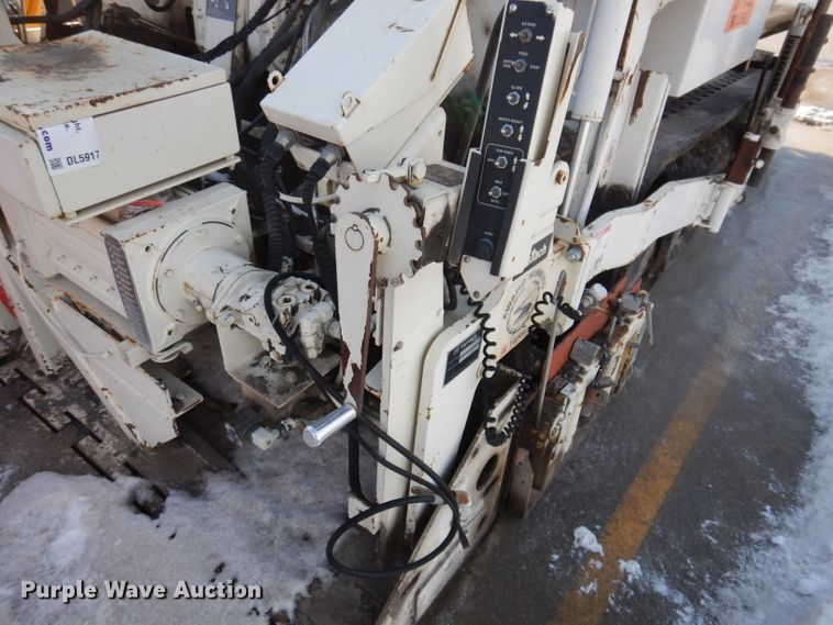 image for item DL5917 Cedarapids Grayhound CR462R  paver