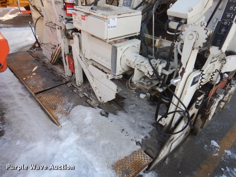 image for item DL5917 Cedarapids Grayhound CR462R  paver