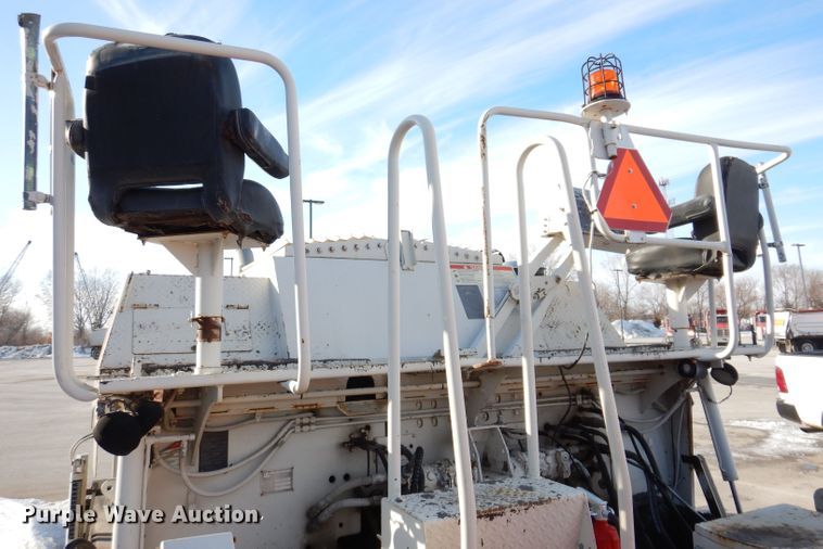 image for item DL5917 Cedarapids Grayhound CR462R  paver