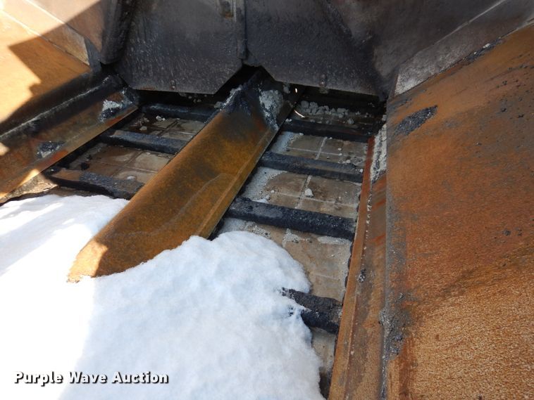 image for item DL5917 Cedarapids Grayhound CR462R  paver