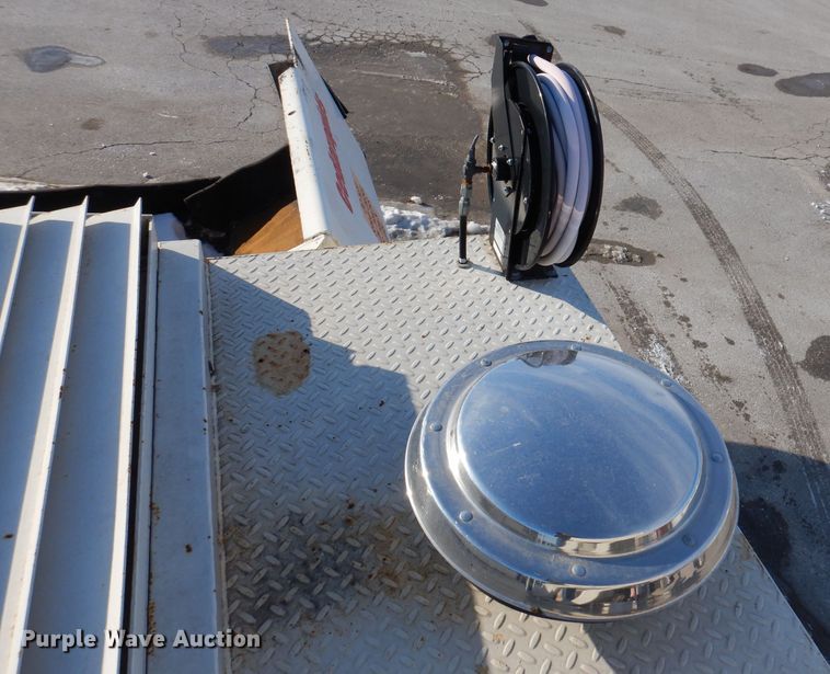 image for item DL5917 Cedarapids Grayhound CR462R  paver