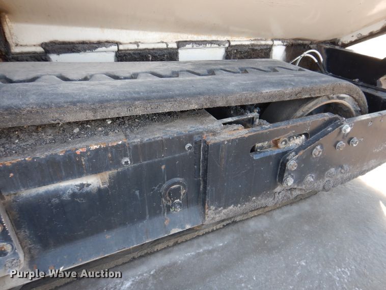 image for item DL5917 Cedarapids Grayhound CR462R  paver