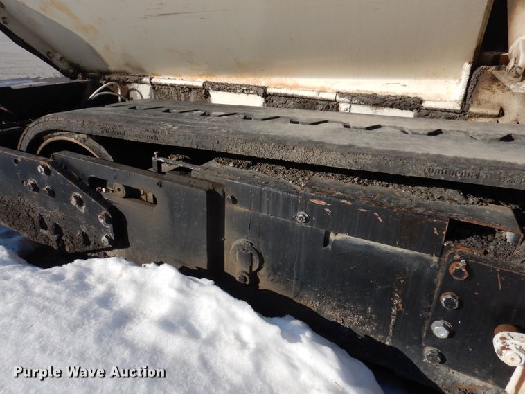 image for item DL5917 Cedarapids Grayhound CR462R  paver