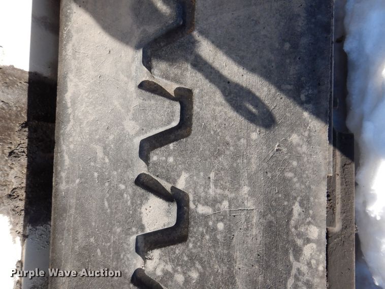 image for item DL5917 Cedarapids Grayhound CR462R  paver