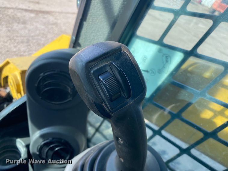 image for item DL6870 2018 Caterpillar 289D  tracked skid steer loader