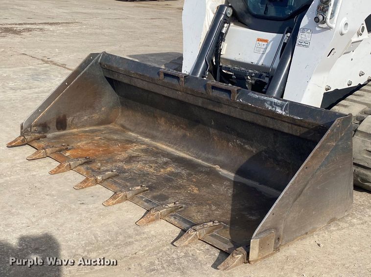 image for item DL6872 2019 Bobcat T870  tracked skid steer loader
