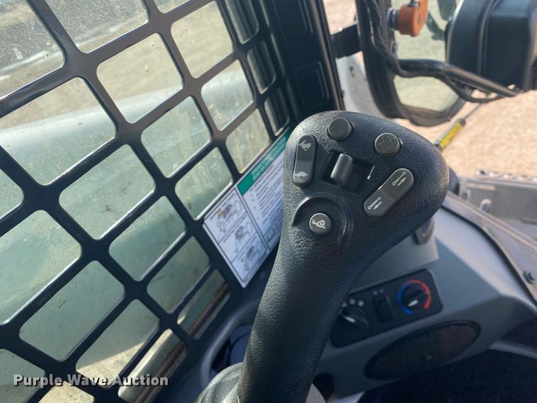 image for item DL6872 2019 Bobcat T870  tracked skid steer loader