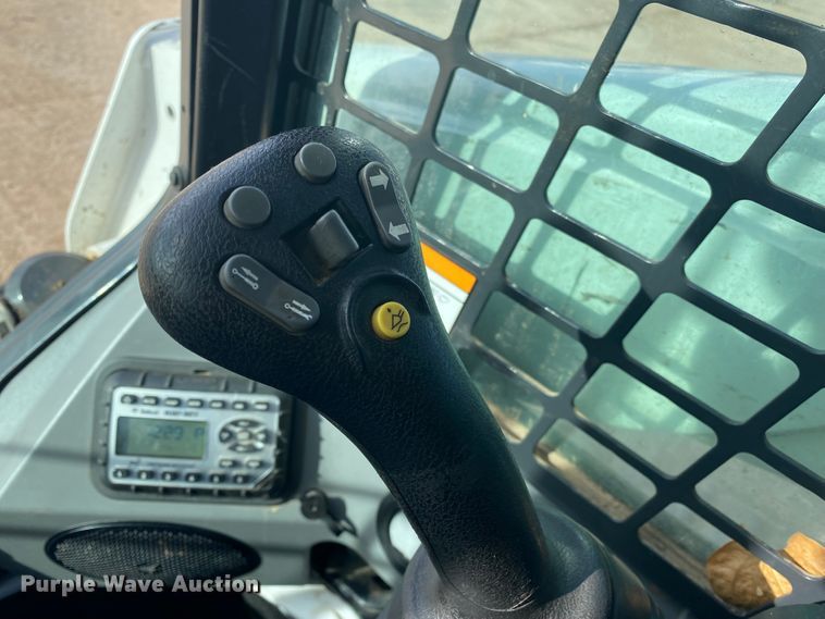 image for item DL6872 2019 Bobcat T870  tracked skid steer loader