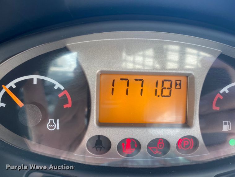 image for item DL6872 2019 Bobcat T870  tracked skid steer loader