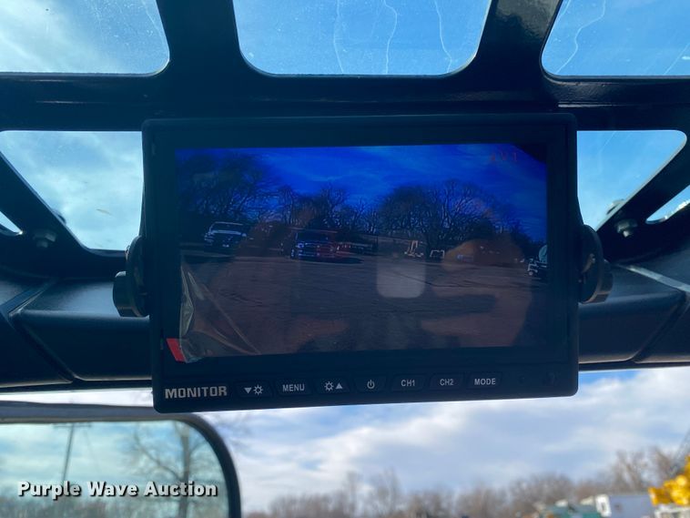 image for item DL6872 2019 Bobcat T870  tracked skid steer loader