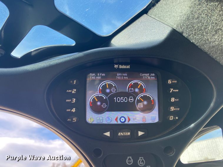 image for item DL6872 2019 Bobcat T870  tracked skid steer loader