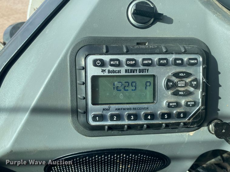 image for item DL6872 2019 Bobcat T870  tracked skid steer loader