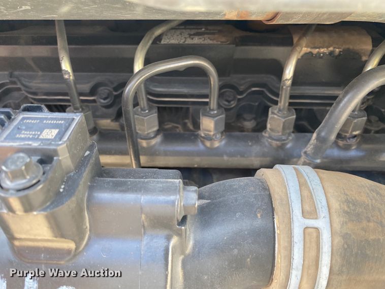 image for item DL6872 2019 Bobcat T870  tracked skid steer loader