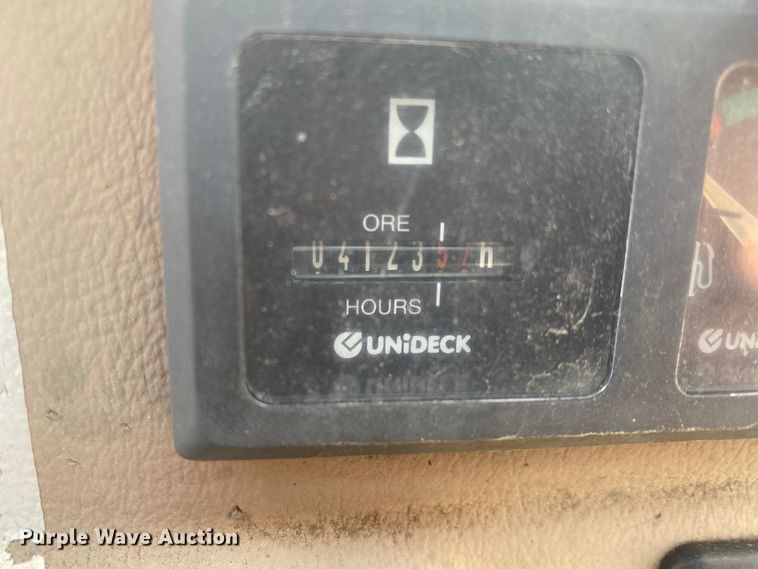 image for item DL6877 1999 Manitou MVT1340L  telehandler