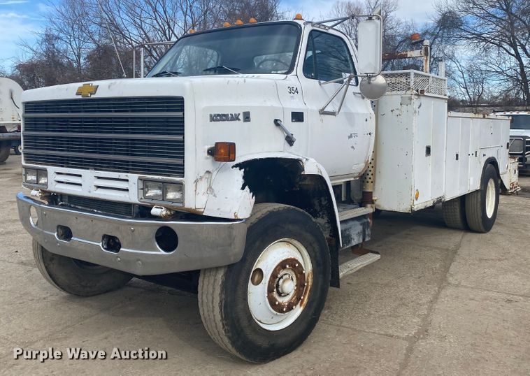 image for item DL6878 1990 Chevrolet C7500  utility / service truck
