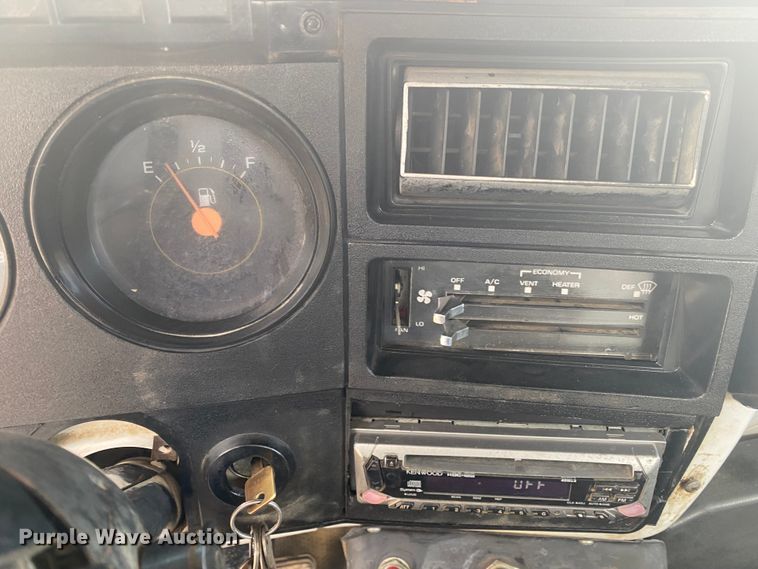 image for item DL6878 1990 Chevrolet C7500  utility / service truck