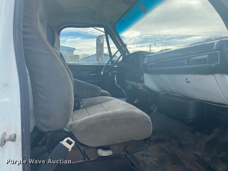 image for item DL6878 1990 Chevrolet C7500  utility / service truck