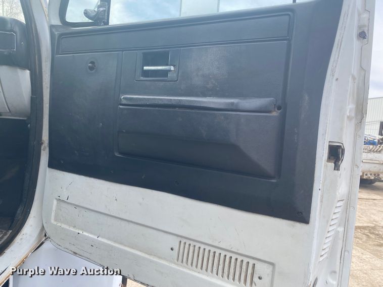 image for item DL6878 1990 Chevrolet C7500  utility / service truck