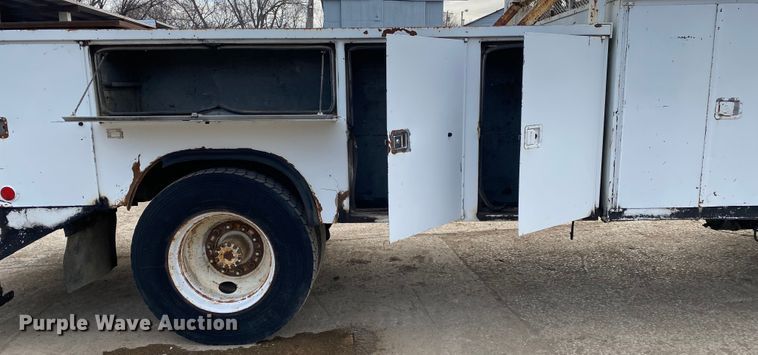 image for item DL6878 1990 Chevrolet C7500  utility / service truck