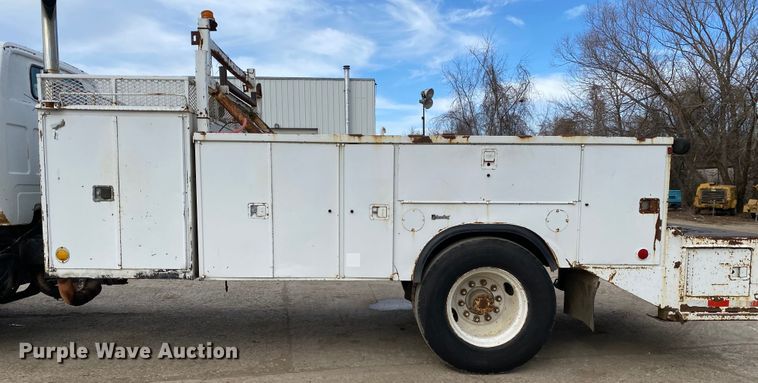 image for item DL6878 1990 Chevrolet C7500  utility / service truck