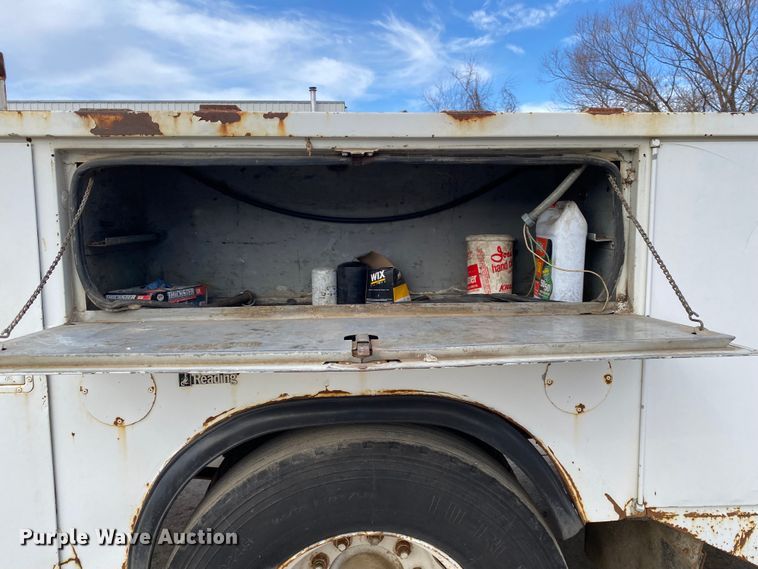 image for item DL6878 1990 Chevrolet C7500  utility / service truck