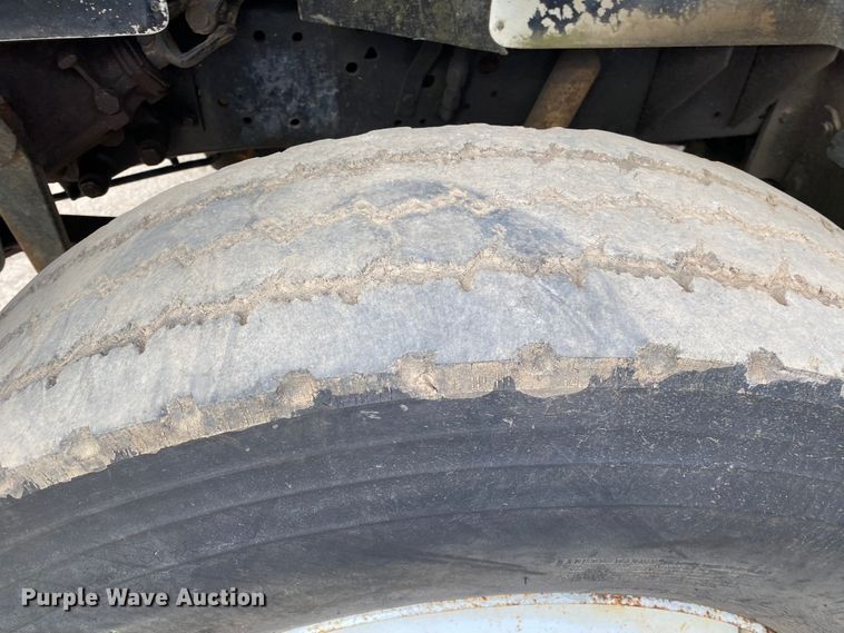 image for item DL6878 1990 Chevrolet C7500  utility / service truck