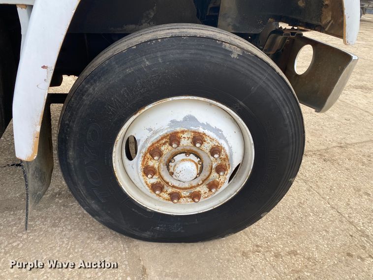 image for item DL6878 1990 Chevrolet C7500  utility / service truck