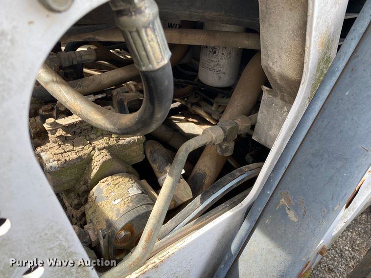 image for item DL6879 Bobcat 873  skid steer loader