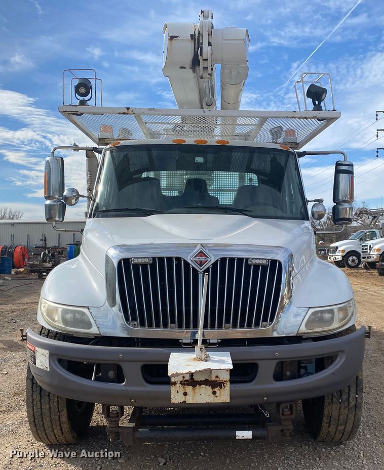 image for item DL6880 2012 International 4300  bucket truck