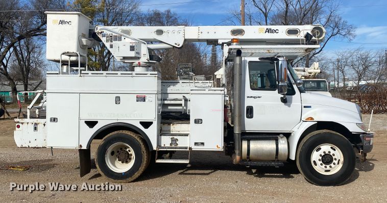 image for item DL6880 2012 International 4300  bucket truck