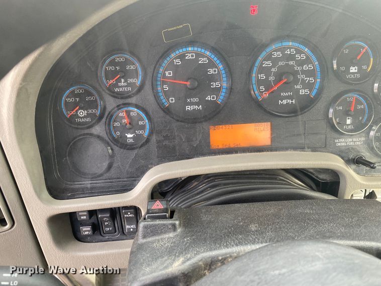 image for item DL6880 2012 International 4300  bucket truck