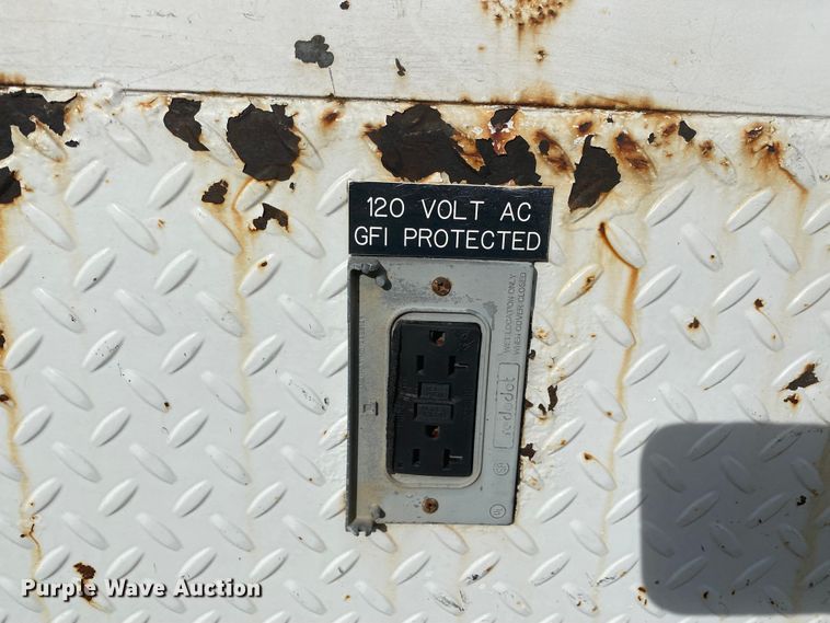 image for item DL6880 2012 International 4300  bucket truck