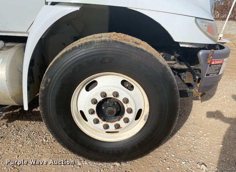 image for item DL6880 2012 International 4300  bucket truck