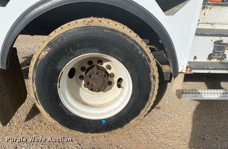 image for item DL6880 2012 International 4300  bucket truck