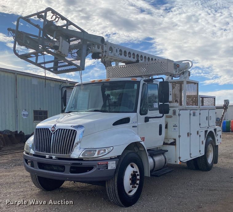 image for item DL6883 2011 International 4300  bucket truck