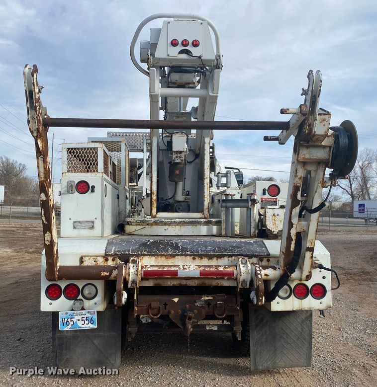 image for item DL6883 2011 International 4300  bucket truck