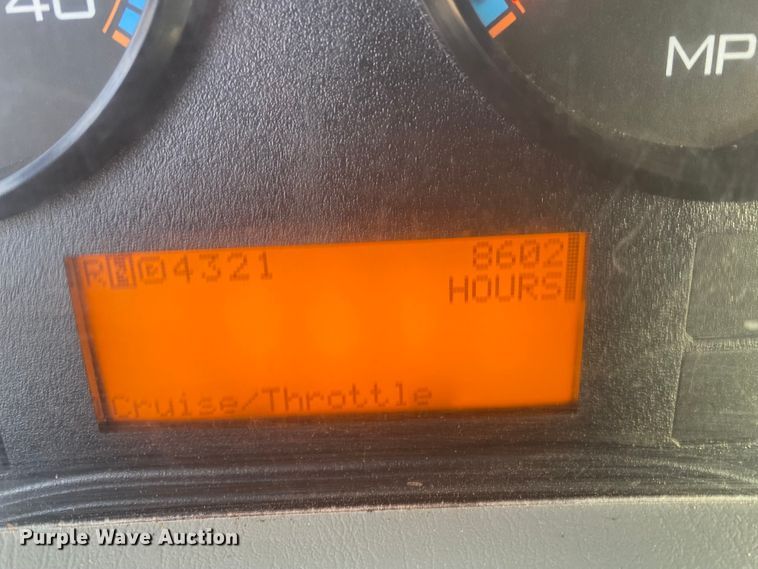 image for item DL6883 2011 International 4300  bucket truck