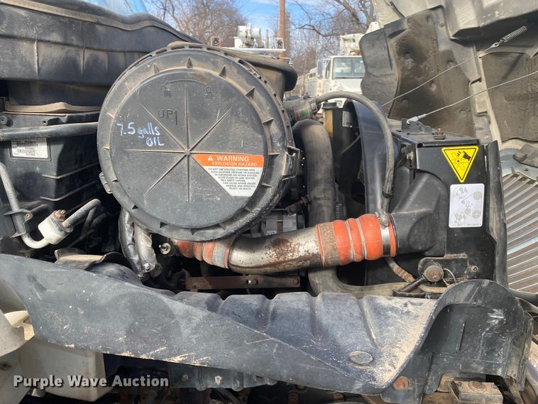 image for item DL6883 2011 International 4300  bucket truck