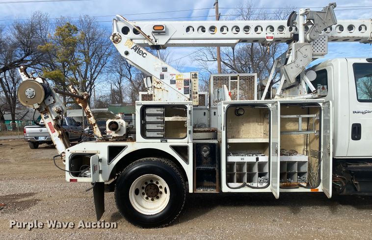 image for item DL6883 2011 International 4300  bucket truck