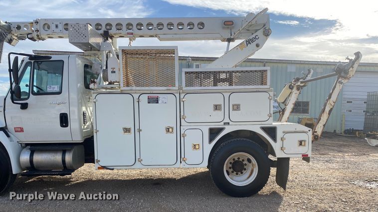 image for item DL6883 2011 International 4300  bucket truck