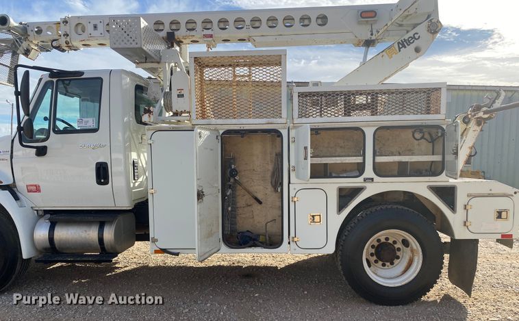 image for item DL6883 2011 International 4300  bucket truck