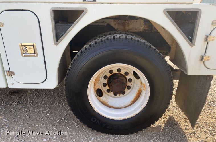 image for item DL6883 2011 International 4300  bucket truck