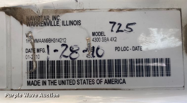 image for item DL6883 2011 International 4300  bucket truck