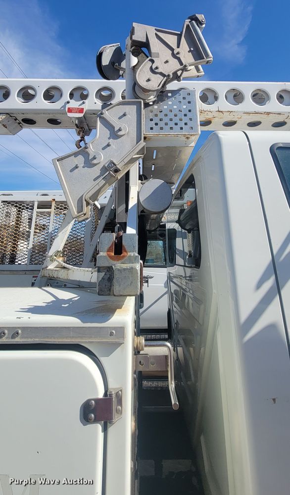 image for item DL6883 2011 International 4300  bucket truck