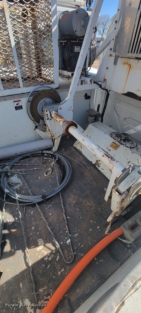 image for item DL6883 2011 International 4300  bucket truck